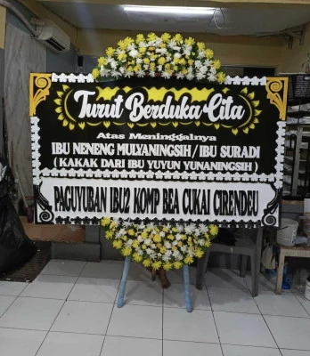 Papan Bunga di Grantung Bayan